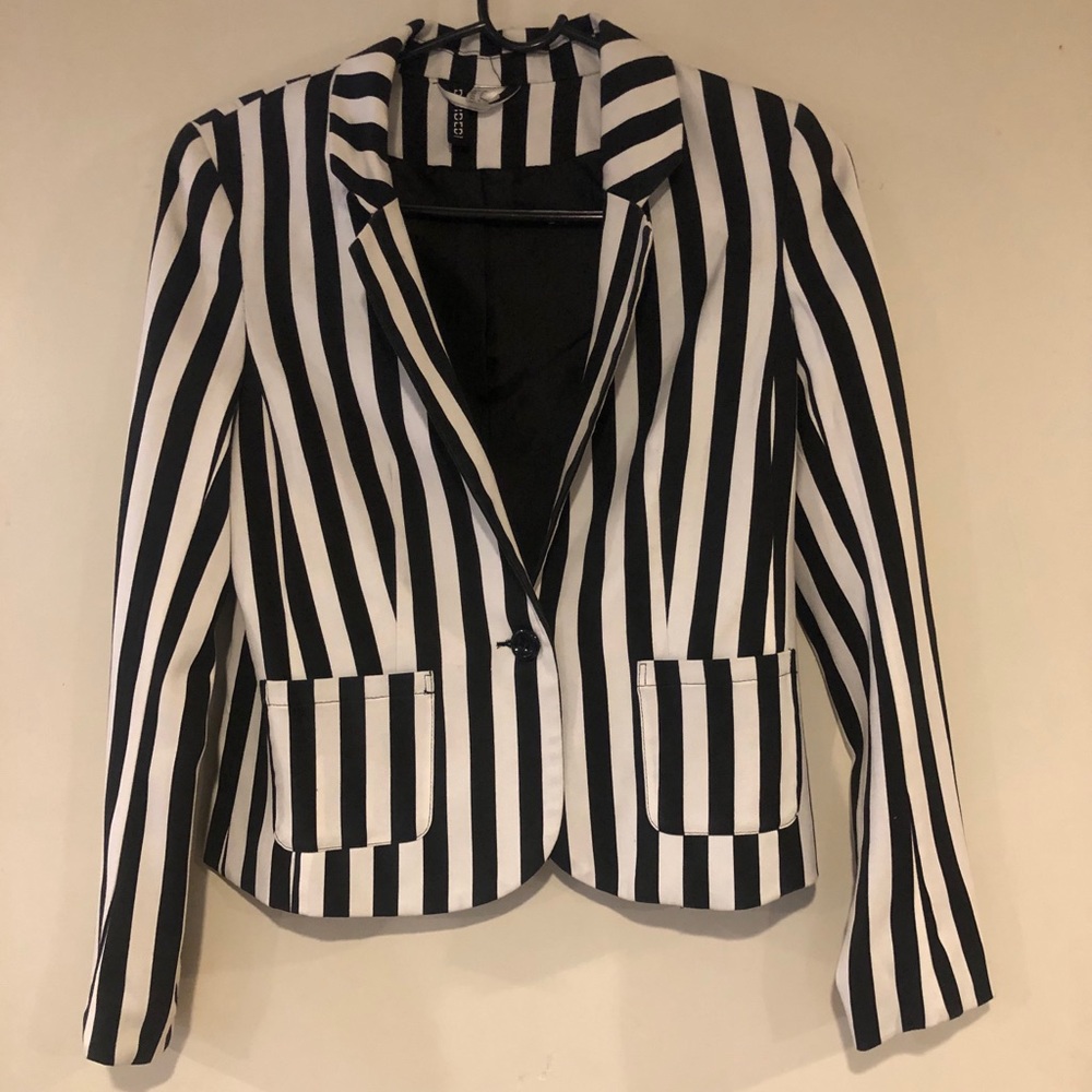 H&M Black and White Blazer